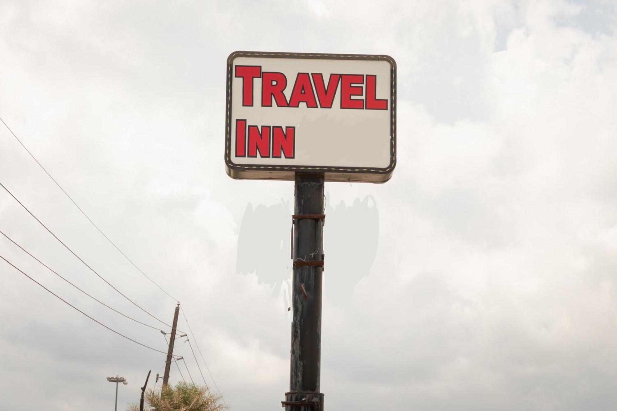 Travel Inn & Suites Humble Exterior photo