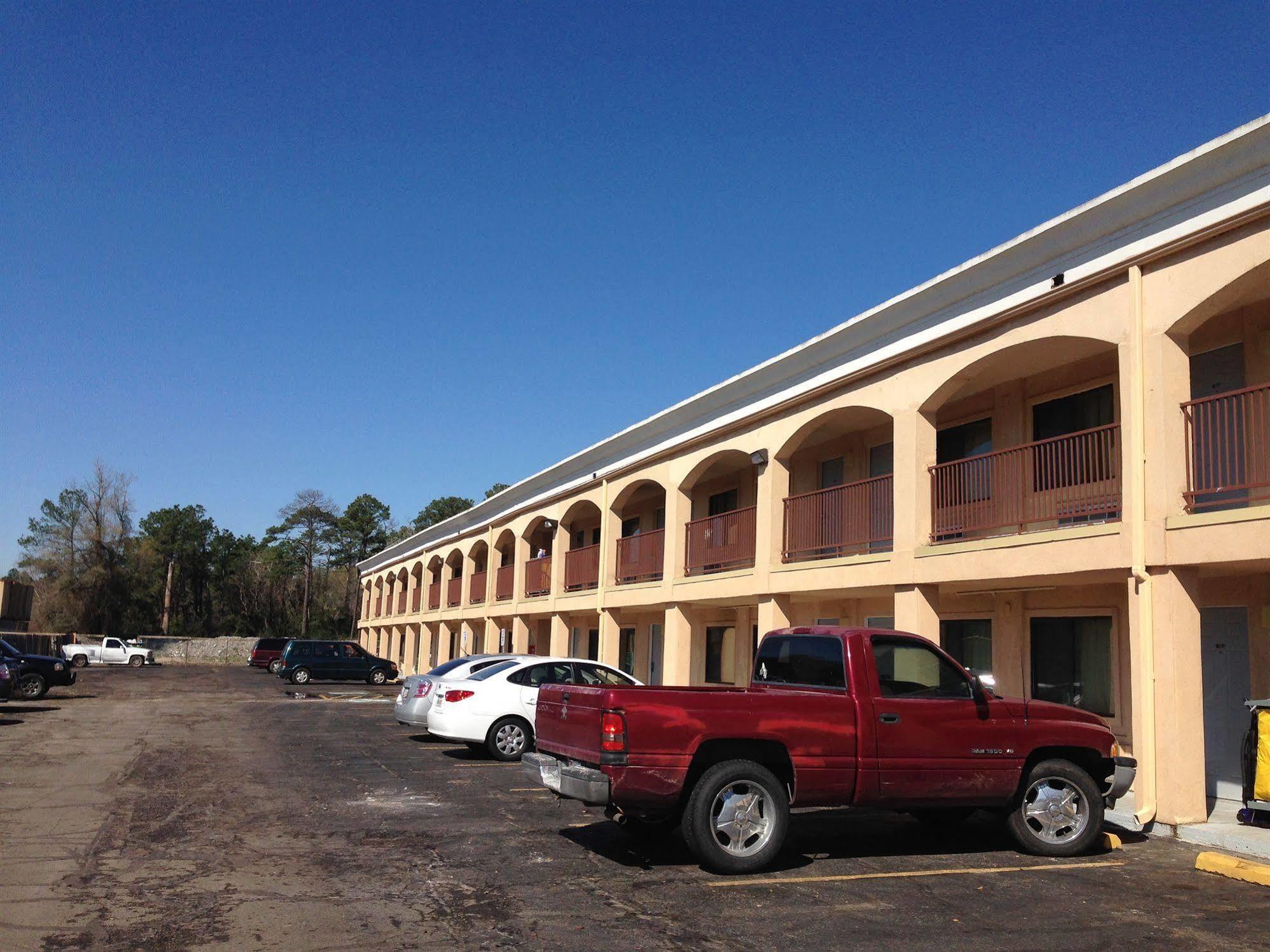 Travel Inn & Suites Humble Exterior photo